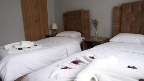 BIG MOLLS HOTEL